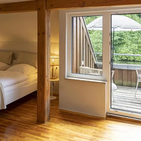 Casa vacanze Pure Jagst, Traum-lage Am Fluss Mit Kaminzimmer Und Infrarot-waermekabine Rindenmoos