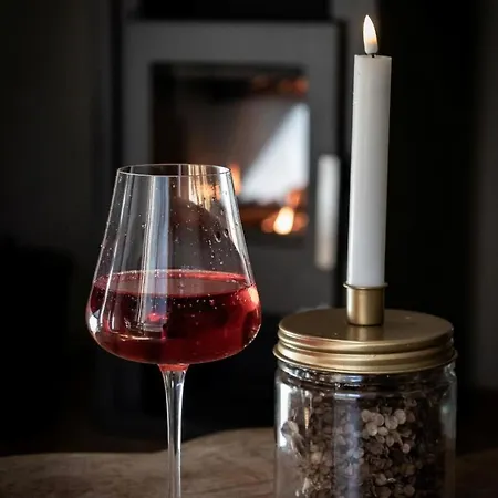 Casa vacanze Pure Jagst, Traum-lage Am Fluss Mit Kaminzimmer Und Infrarot-waermekabine Rindenmoos