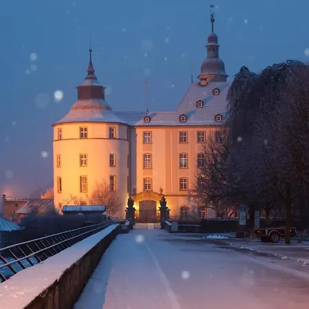 펜션 Pure Jagst, Traum-lage Am Fluss Mit Kaminzimmer Und Infrarot-waermekabine *