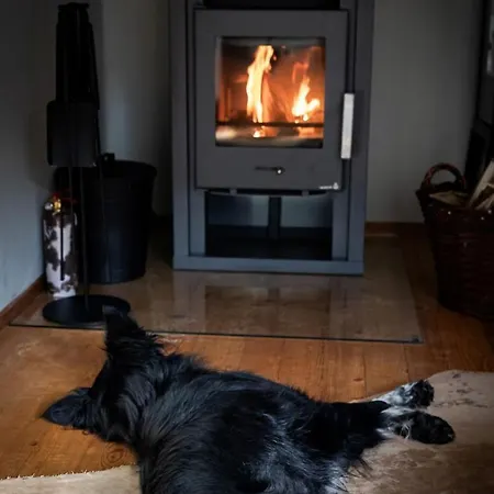 Pure Jagst, Traum-lage Am Fluss Mit Kaminzimmer Und Infrarot-waermekabine Rindenmoos